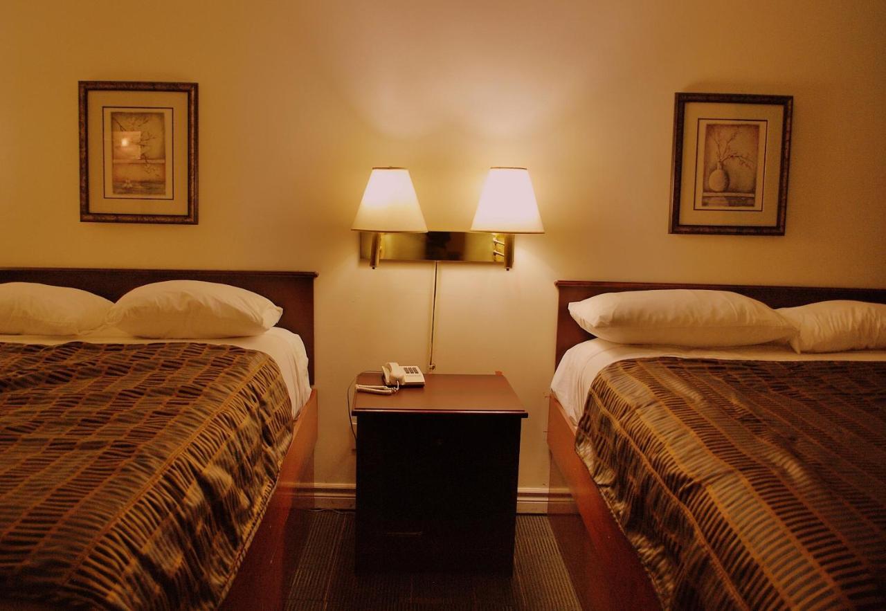 Chomedey Inn Laval Cameră foto
